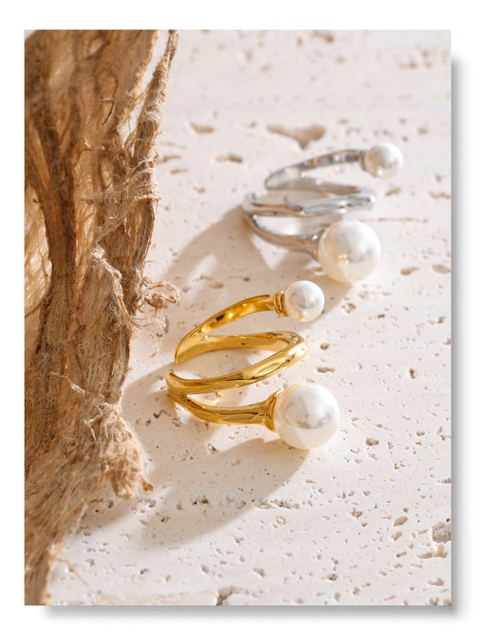 Pearl Flow Ring (Gold)