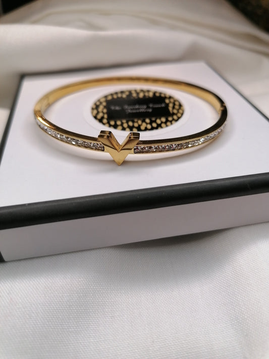 V Crystal Bracelet (Gold)