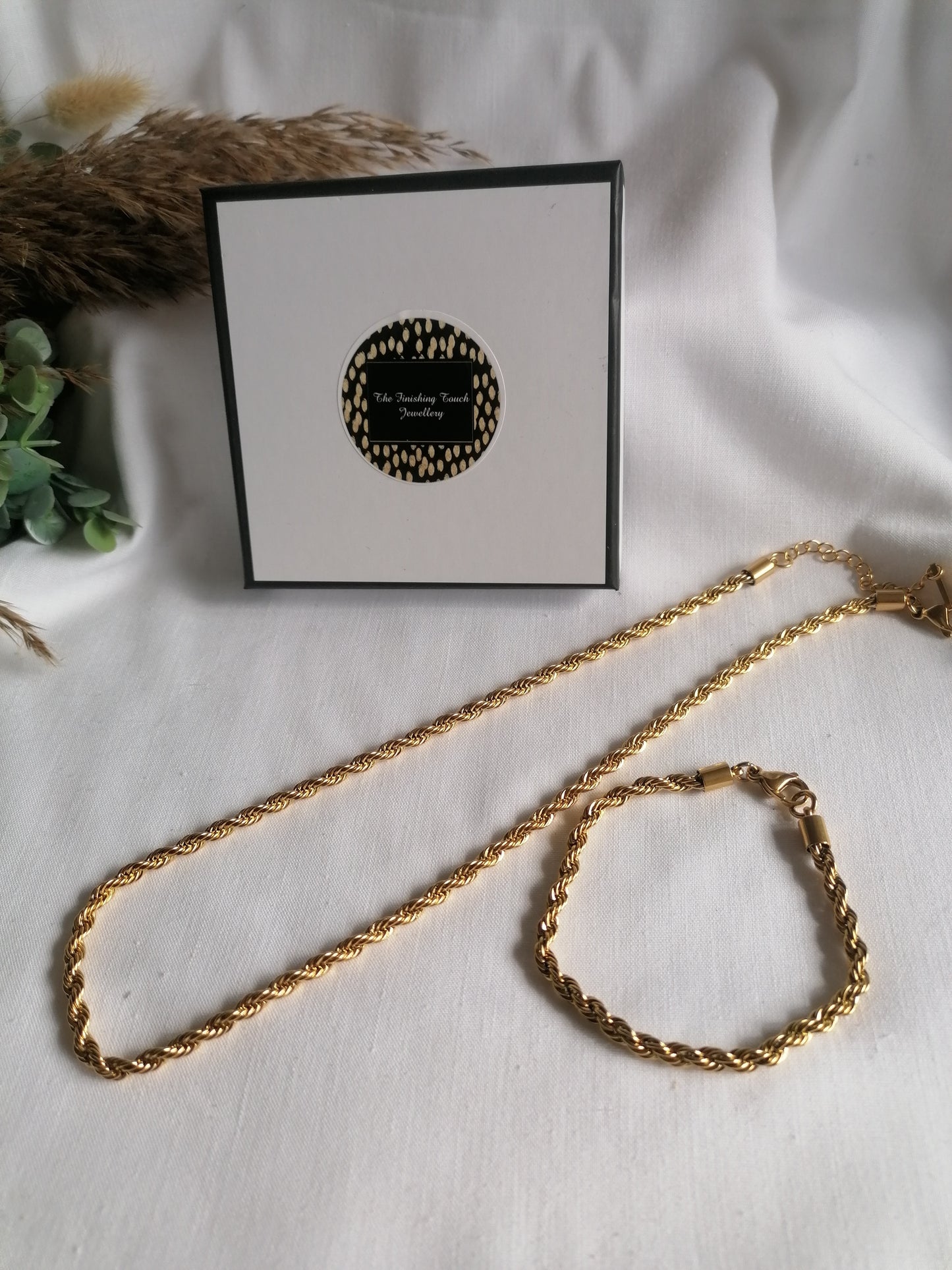 Tanika Necklace & Bracelet Set
