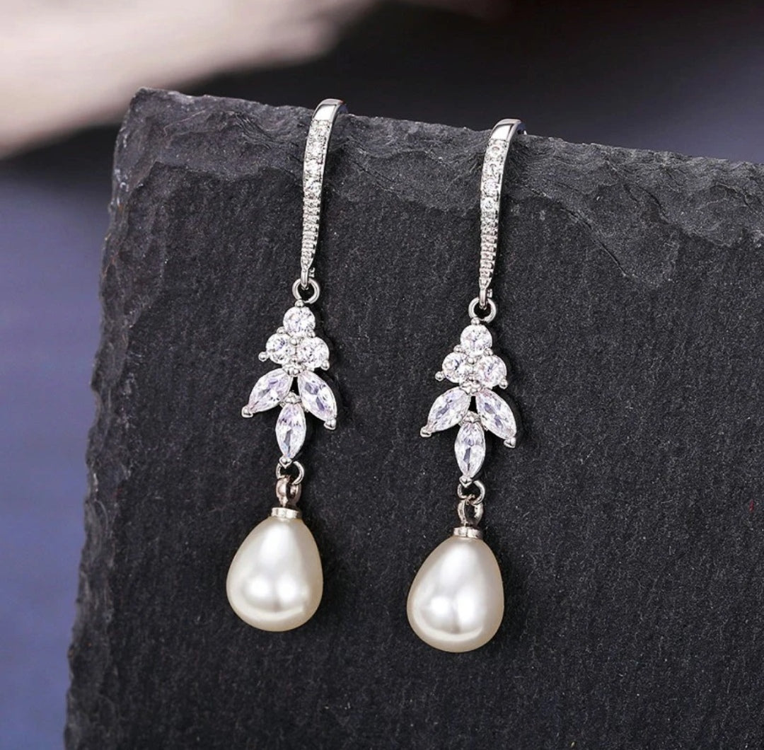 Eloise Earrings