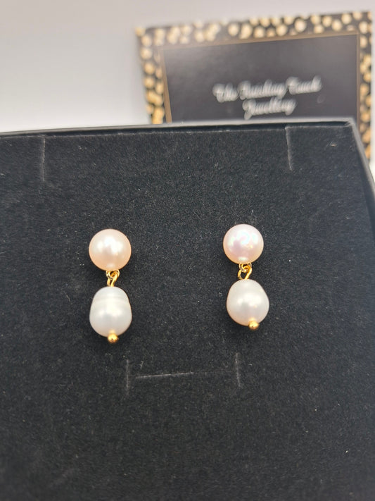 Lola Pearl Earrings
