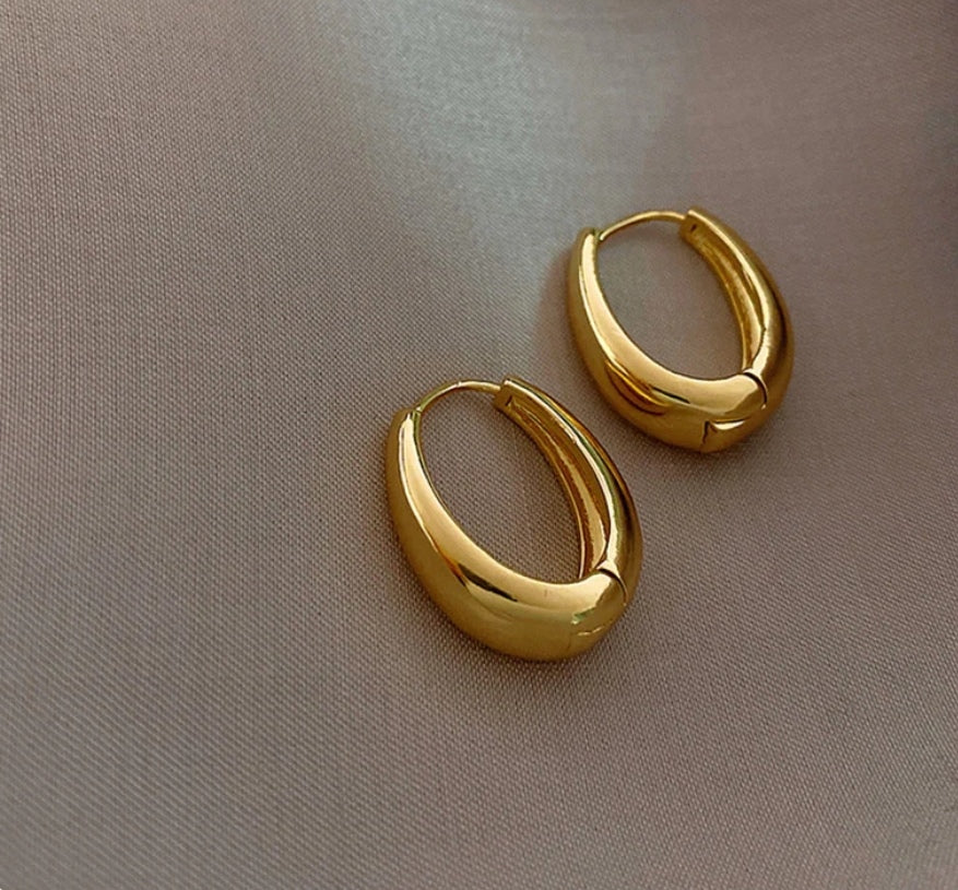Dana Drop Hoop Earrings (Gold)