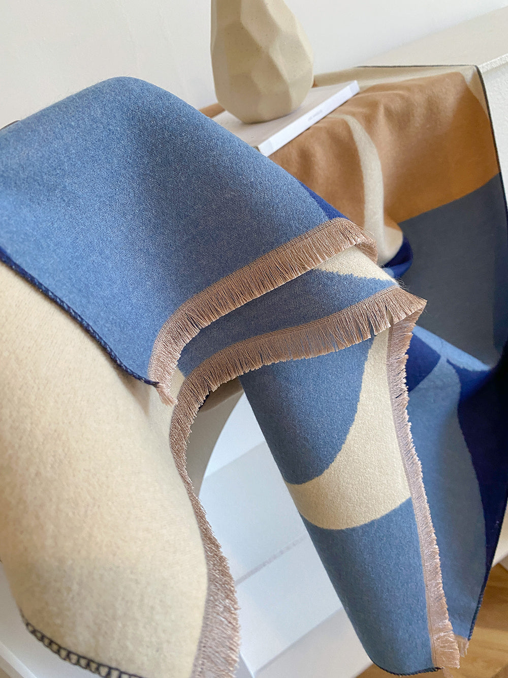 Cara Scarf Blue / Cream