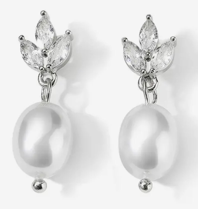 Meghan Earrings (Silver)