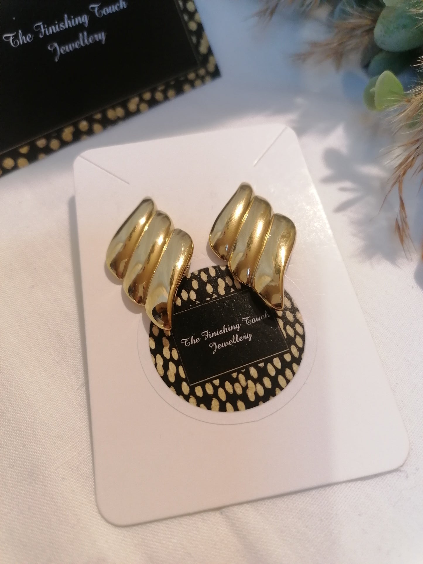 Mila Earrings (Gold)