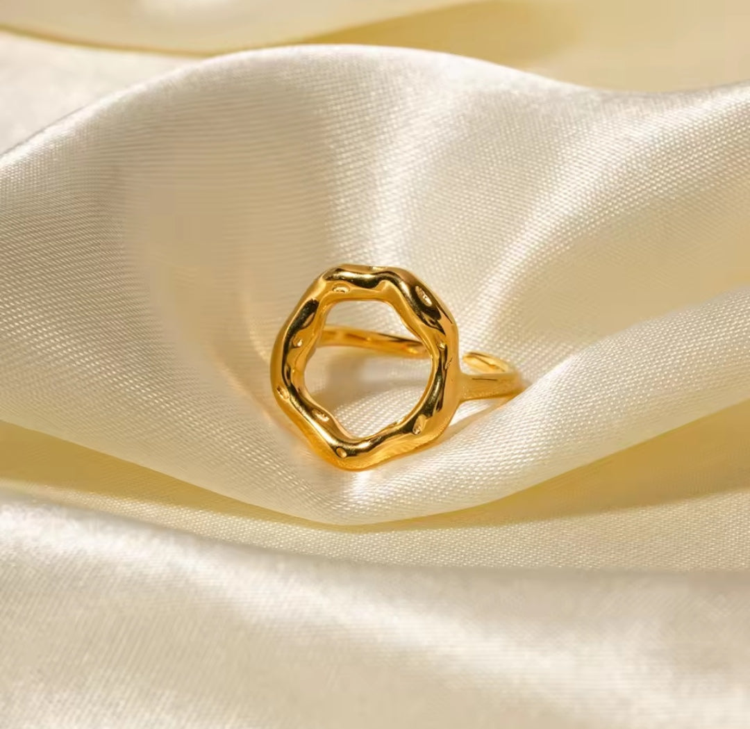 Riona Ring