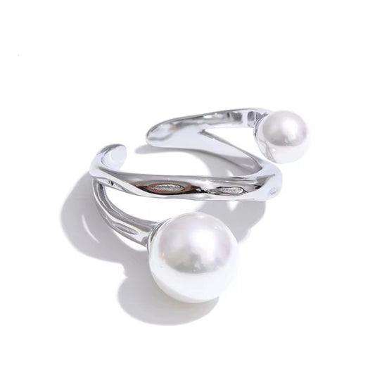 Pearl Flow Ring (Silver)