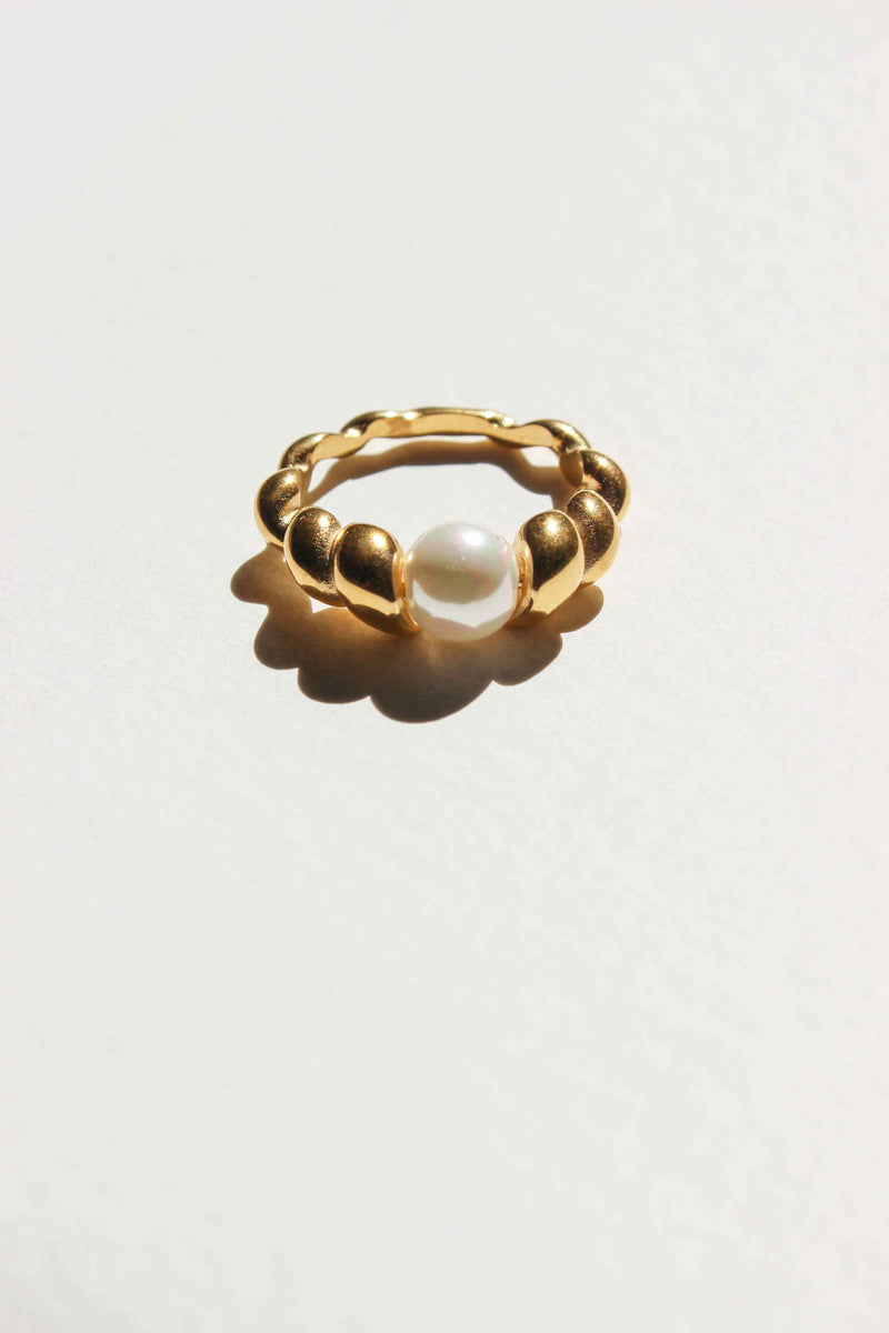 Scarlett Pearl Ring