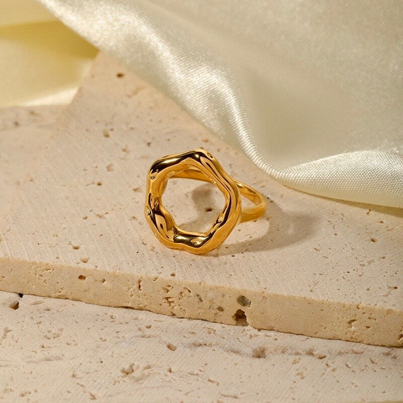 Riona Ring