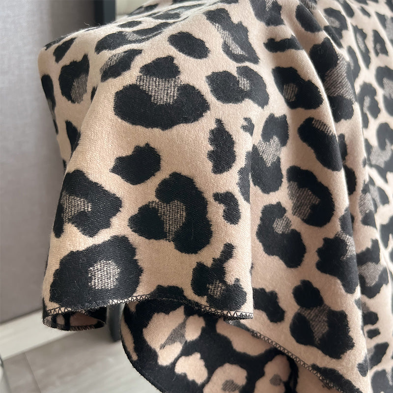 Savanna Leopard print Scarf (Green)
