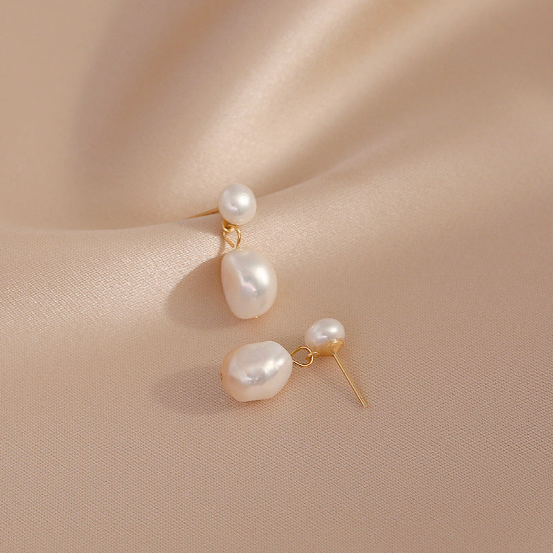 Lola Pearl Earrings