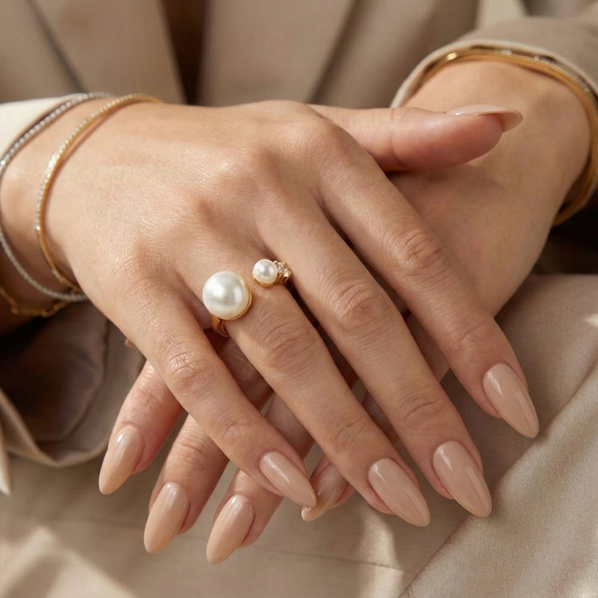 The Embrace Open Pearl Ring (Gold)