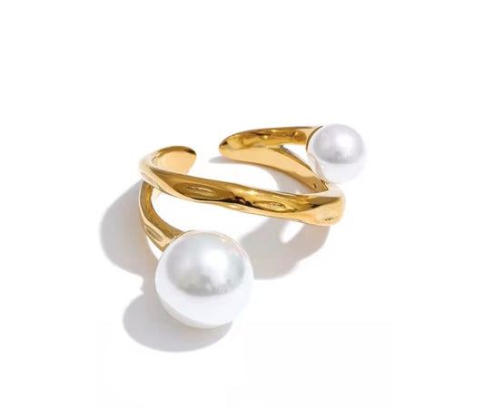 Pearl Flow Ring (Gold)