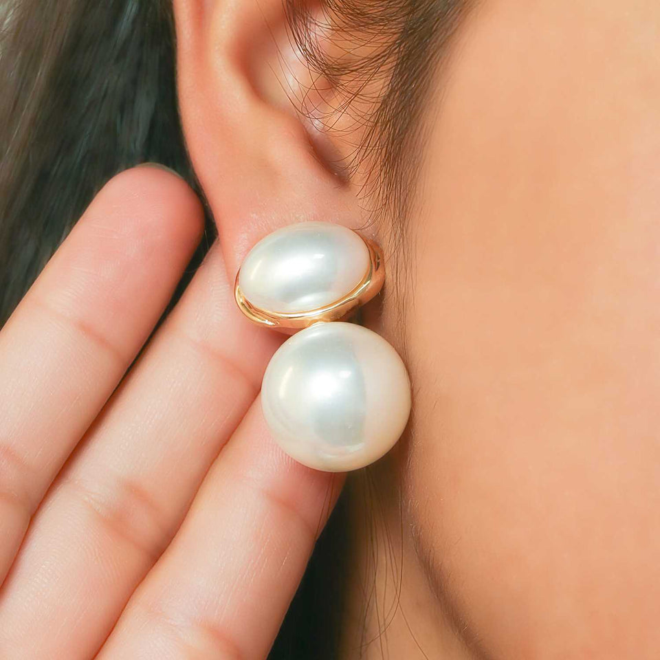 Beth Pearl Earrings