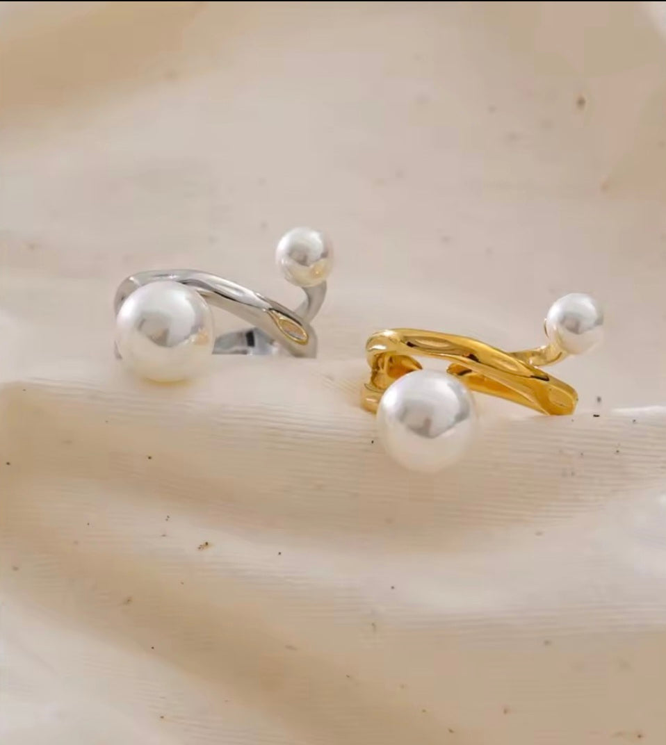Pearl Flow Ring (Silver)