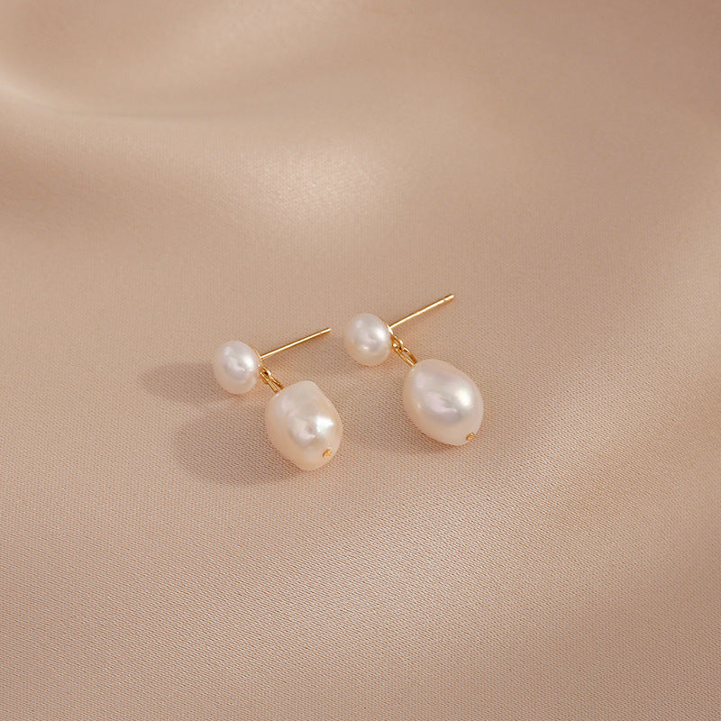 Lola Pearl Earrings