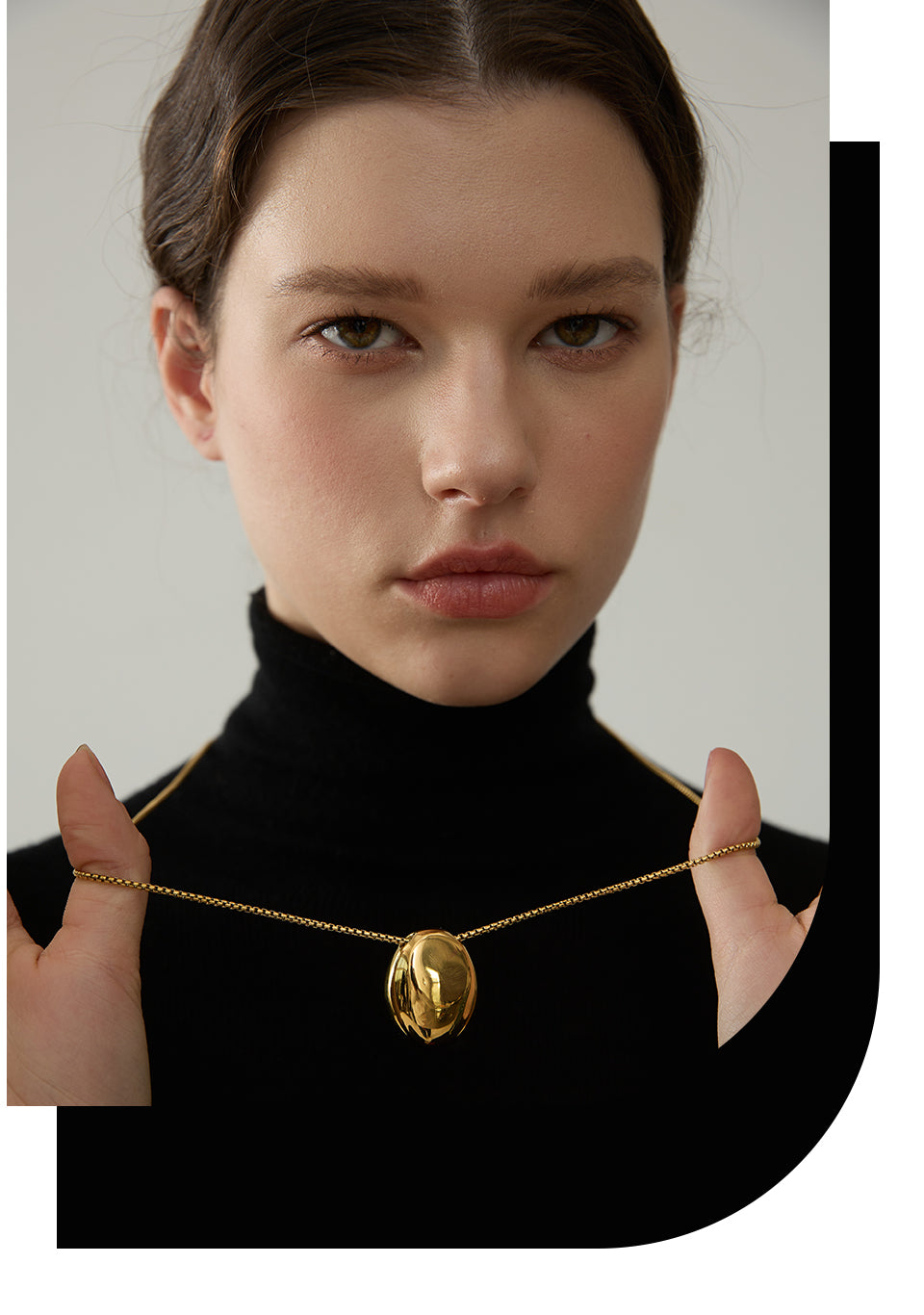 Reflection Long Oval Necklace