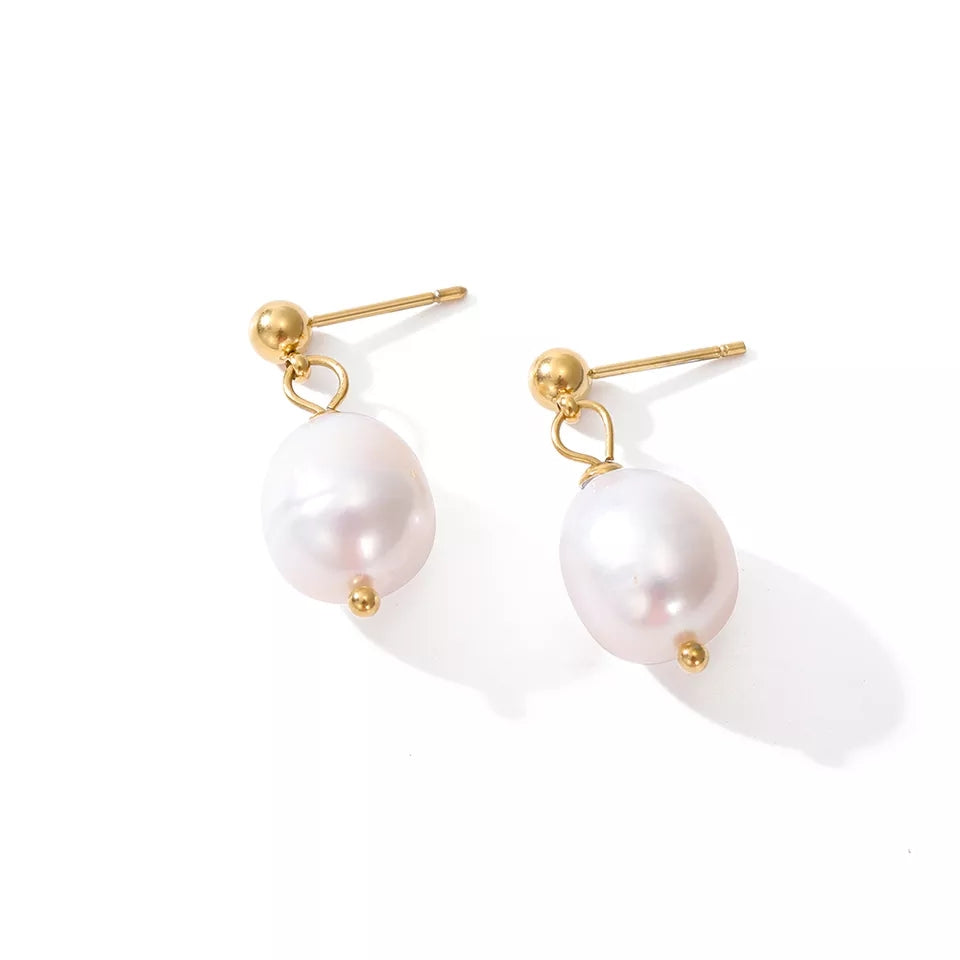 Mairead Pearl Earrings